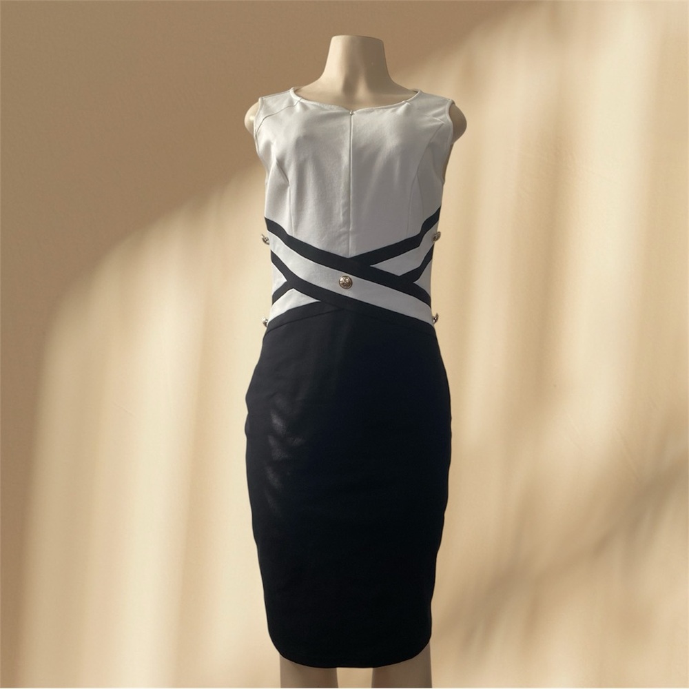 Chic Black and White Sleeveless Dress ⭐️